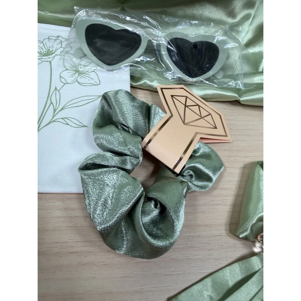 Maid‎ Of Honor Gift Set Sage Green Stainless Steel Tumbler / Pen / Hair Tie